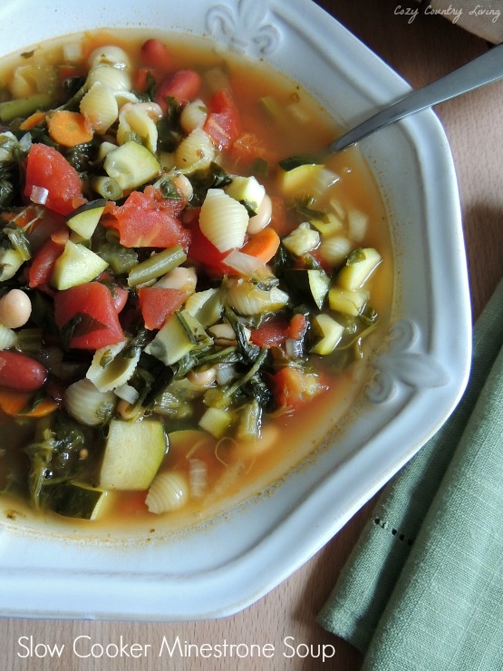 Slow Cooker Minestrone Soup - Cozy Country Living