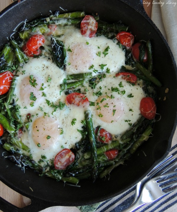 Fresh Baked Eggs with Asparagus & Spinach