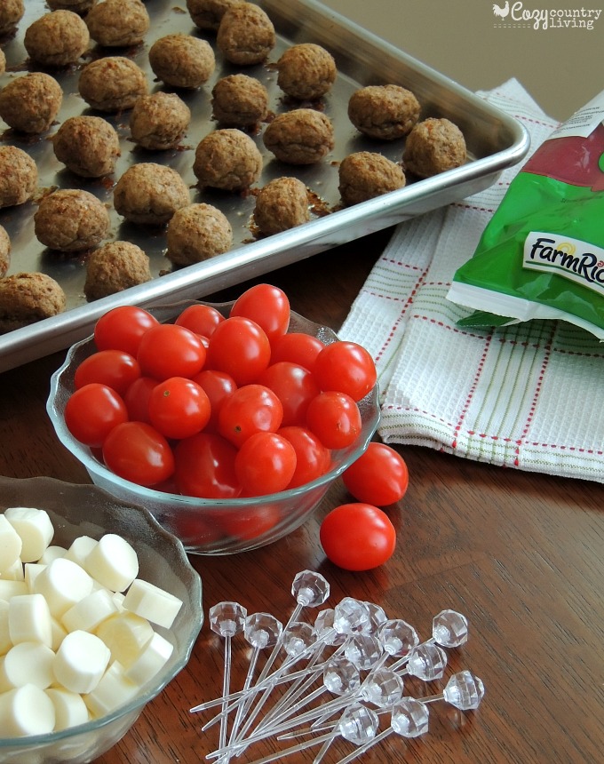 Ingredients for Easy Tomato & Mozzarella Meatballs Appetizer