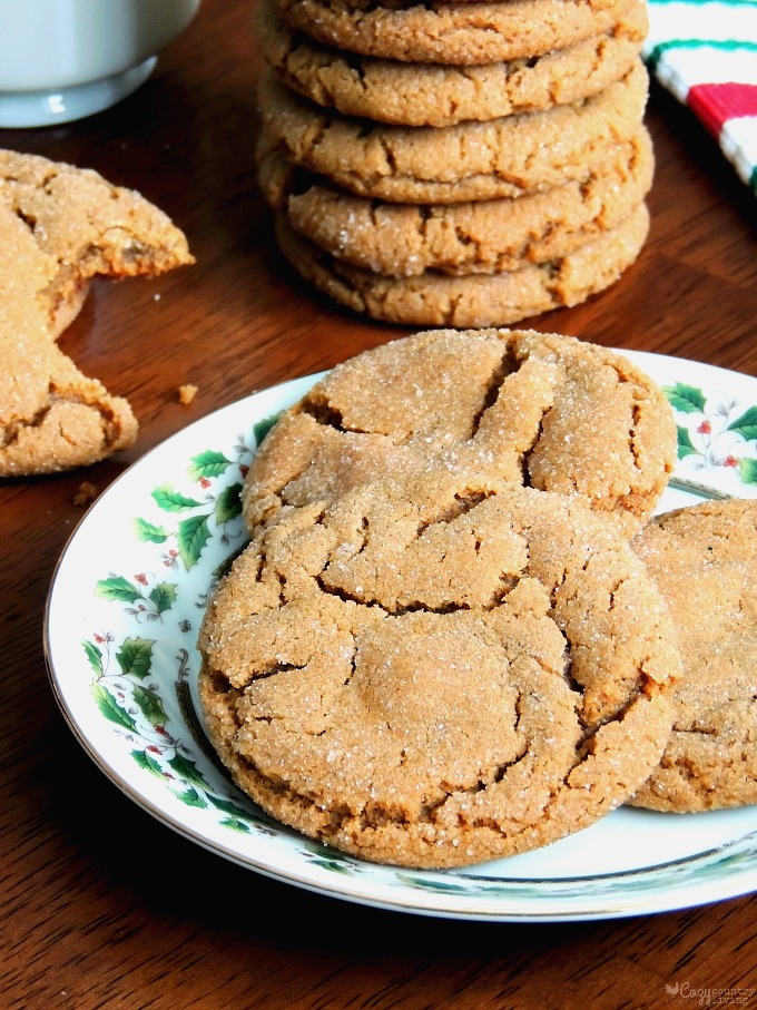 Yummy Old Fashioned Molasses Cookies