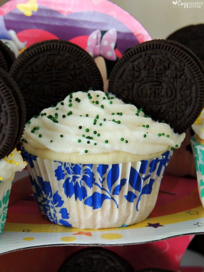 Delicious Disney Mickey Mouse Cupcakes