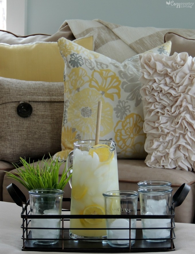 Living Room Summer Yellow Decor #RFBloggers