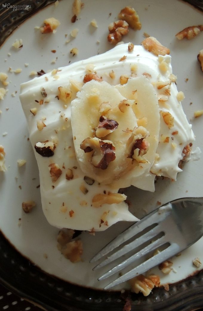 Moist Spiced Banana & Walnut Cake for Dessert