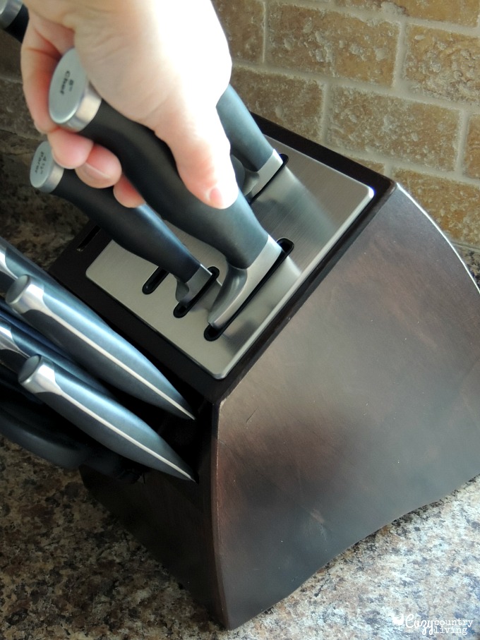 Calphalon Self-Sharpening Cutlery Set in Kitchen #KnifeSkills