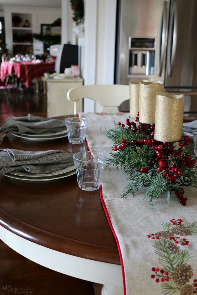 Simple Kitchen Table Christmas Decor