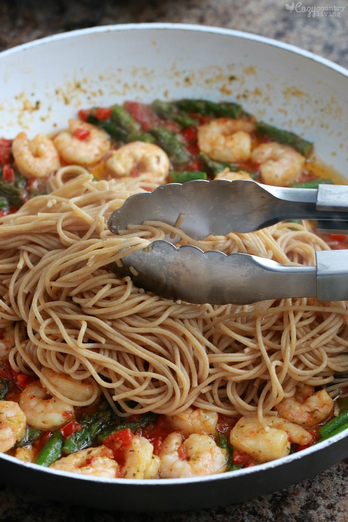Add Pasta to Shrimp Scampi with Asparagus
