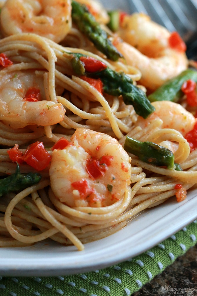 Yum! Shrimp Scampi with Asparagus & Pasta for Dinner