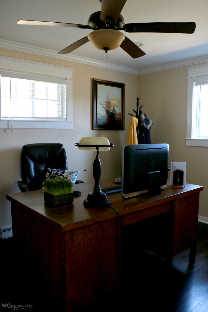 Classic Simple Home Office