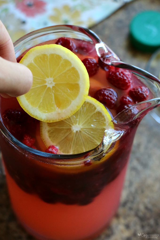 Fresh Lemons for Summer Raspberry Lemonade Punch