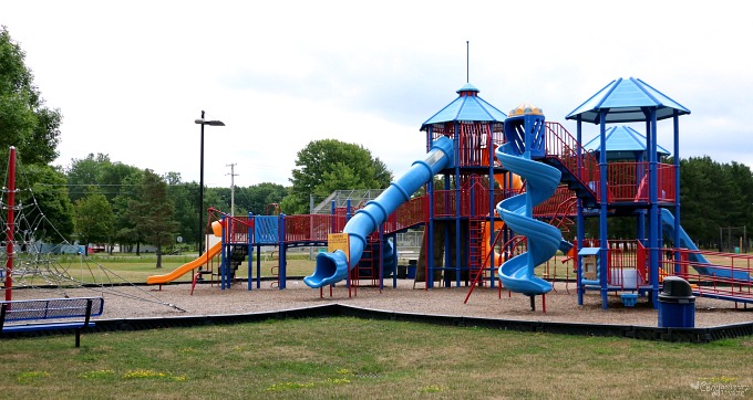 Find Fun Area Playgrounds for Obstacle Course Fun